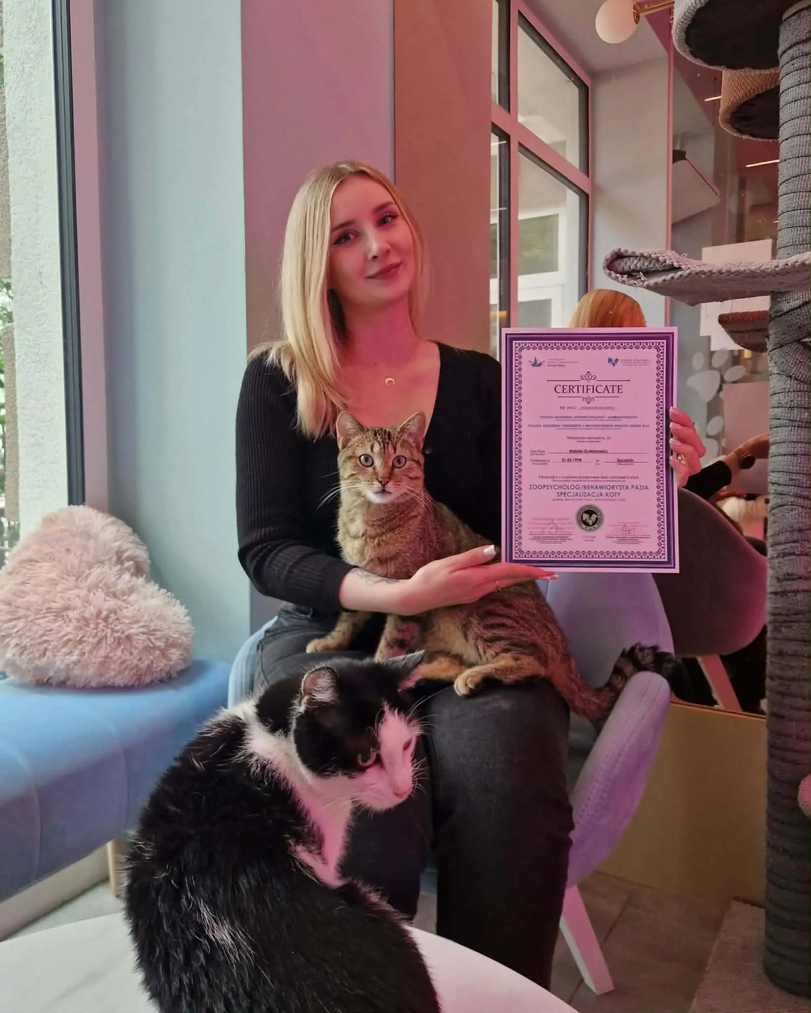 Właścicielka Koci Zakątek Cafe — behawiorystka kotów
